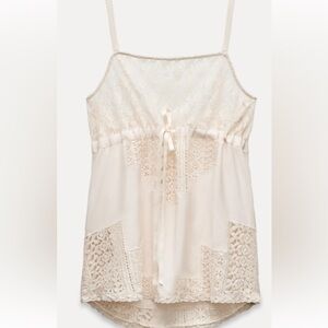 Elegant Cream Lace Sleepwear